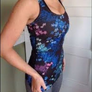 Lululemon floral and black tank